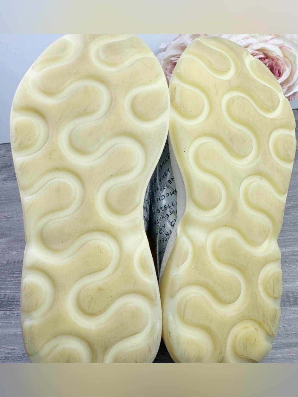 “Stella McCartney” Silver Hologram Logo Print. Women's Sneakers Size: 6.5 - Picture 7 of 10
